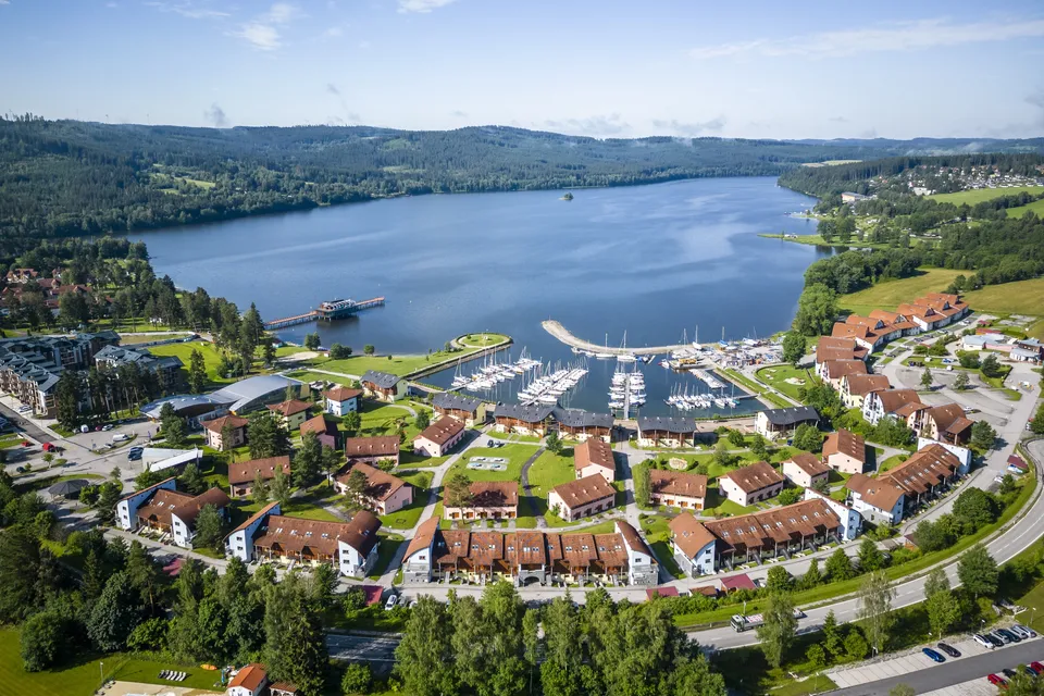 K�r-selv ferie mod Tyskland &mdash; f�rge Gedser&ndash;Rostock eller landevej via Storeb�lt