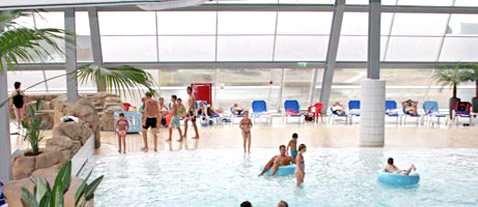 Landal Seawest badeland &ndash; feriecenter med pool og rutsjebaner til familier med teenagere